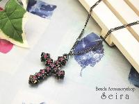 スワロフスキーキラキラクロスネックレス(ジェットナッツ)(レディース)